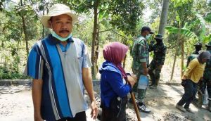 Kadus Sudanto Atasi Ketersediaan Material di Pembangunan Jalan TMMD