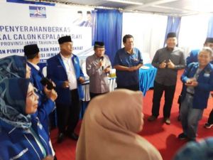 Fachrori Ajak Cik Bur Bergoyang dengan Sumbang Lagu Batanghari