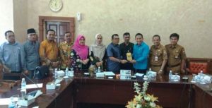 Komisi II Terima Kunjungan Komisi III DPRD Riau Bahas Revisi UU No 33 Tahun 2004