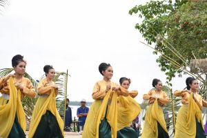 Tari Kedidi di Tepi Sungai Batanghari, Meriahkan Festival Kampung Senaung 