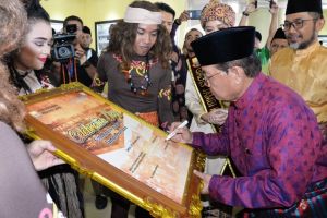 Fachrori Buka Buka Celebration Of Day dan Pameran Photo Jambi Tempo Doeloe di Bandara Sultan Thaha