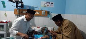 HBA Jenguk Ibunda Cek Endra yang Dirawat di Rumah Sakit