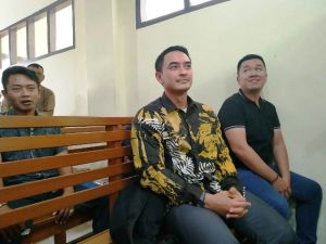 Kaget Baru Dilantik Jadi Gubernur Diminta Uang Ketok Palu, Zola Bingung Mau Cari Kemana