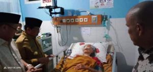 Jenguk ke Rumah Sakit, Fachrori Doakan Ibunda Cek Endra Segera Sembuh