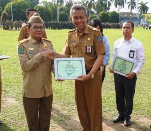Sekda Tanjabbar Agus Sanusi Terima Penghargaan K3 dari Gubernur Jambi