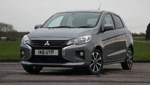 Tampilan Interior Mitsubishi Mirage 2020 Lebih Modern dari Brio