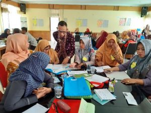 Konsisten Menerapkan Pelatihan, Kunci Sukses Guru Mengajar