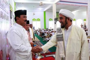 Hadiri Haul Di Pembengis, Wabup Ajak Masyarakat Teladani Para Ulama