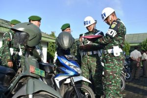 Korem 042/Gapu Gelar Pemeriksaan Dokumen Kendaraan Dinas dan Pribadi