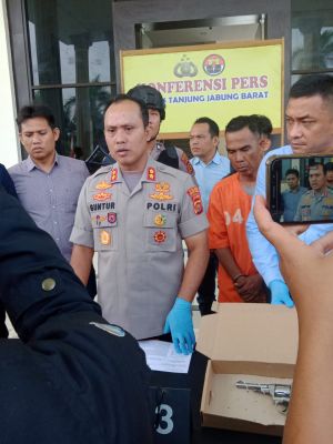 Emosi Tersulut Karena Laporan Istri, BM: Hape Anak Saya Tidak Dikembalikan Kepsek 