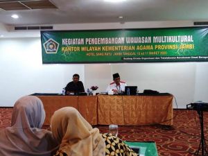 Bicara di Forum Kemenag Jambi, Ketua FKPT Jambi Ajak Ibu-Ibu Cegah Paham Radikalisme