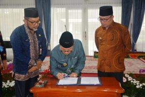 Fachrori – Ridwan Kamil Teken Kesepakatan Kerjasama Daerah