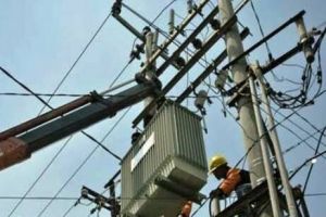 Menteri ESDM: Infrastruktur, Keamanan, dan Sumber Energi Jadi Kendala Melistriki Desa