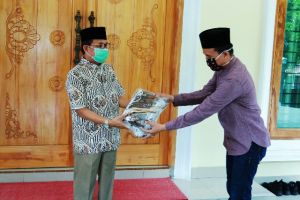 Fachrori Serahkan 1.000 Masker Kepada Pedagang Pasar Angso Duo