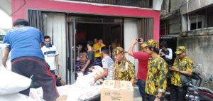 Berempati, Apif Bagikan 2,5 Ton Beras di Kota Jambi Untuk Warga Terdampak Covid-19