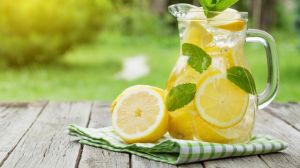 Infused Water dan 6 Minuman Sehat untuk Buka Puasa
