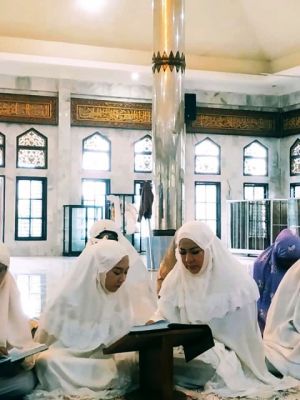 Yunninta Sholat Tarawih Di Rumah Ikut Anjuran Pemerintah