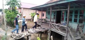 Reses Ditengah Pandemi, IW Bagikan Sembako ke Lansia hingga Yatim Piatu di Muaro Jambi