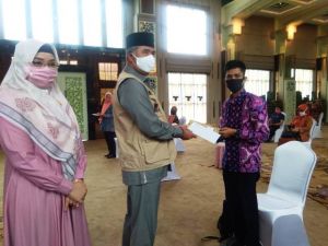 Fasha Donasikan Gajinya Untuk 128 Siswa Di Kota Jambi