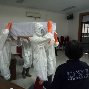 Bid Dokkes Polda Jambi Beri Pelatihan Baja-18 Dalam Penanganan Jenazah Covid-19