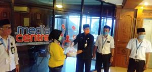 Tak Bisa Buka Bersama, Biro Humas Setda Provinsi Jambi Bagikan Paket Buka Puasa untuk Kalangan Media