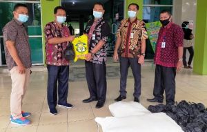 Bupati Merangin Juga Salurkan Bantuan untuk Tenaga Medis RSD