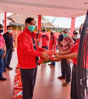 Edi Purwanto: PDI Perjuangan Telah Salurkan 21.300 paket Sembako Untuk Masyarakat Jambi