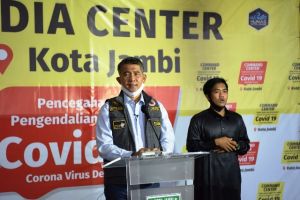 Mulai Hari Ini,  Masyarakat Kota Jambi Bisa Dapatkan Hand Sanitizer Gratis