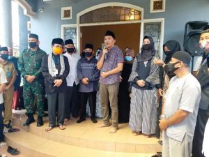 Sampaikan Belasungkawa, Danrem 042/Gapu Takziah ke Rumah Duka Wakil Bupati Sofia Fattah