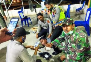 Dua Orang Pengendara Kedapatan Bawa Sabu hendak Melintas di Depan Pos Pam di Buluran Jambi