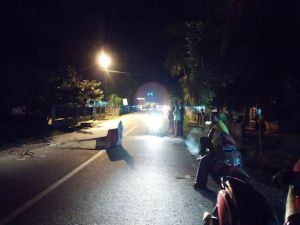 Warga Karmen Sarolangun Blokir Jalan Lintas