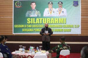 Bupati Tanjab Barat Sambut Hangat Kunjungan Kasdam II/Sriwijaya Palembang