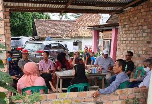 Fraksi PDI Perjuangan DPRD Provinsi Jambi Fasilitasi Pertemuan Warga dengan Disdik