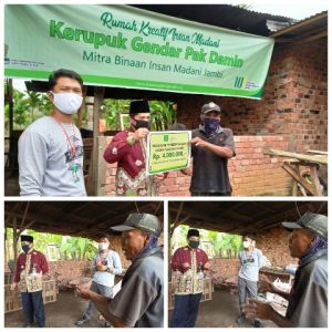 Kerupuk Gendar Pak Damin Tak Goyah oleh Pandemi Corona