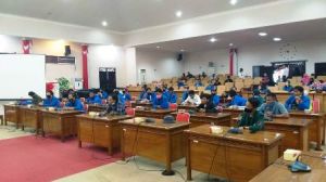 Mahasiswa Datangi Gedung Dewan Minta Ketemu Bupati Safrial