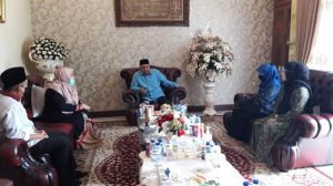 Safari Bertemu Tokoh Jambi, Ratu juga Sowan ke Kediaman H Busro