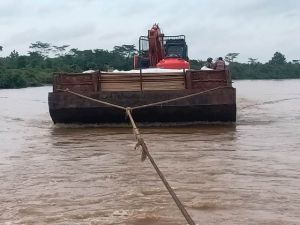 Jelang TMMD, Bahan Bangunan Mulai Digeser ke Lokasi Desa Labuhan Pering