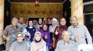 Di Reuni Keluarga Manap, Monalisa Zoerman Sampaikan Dukungan ke Ratu Munawarah