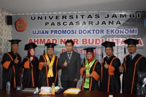 Promosi Doktor Ekonomi Universitas Jambi, Kasubag di Unja Raih Nilai Sangat Memuaskan