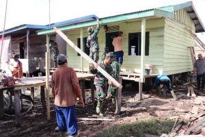 Henri Bersyukur Rumahnya Direhab oleh TMMD Kodim Tanjab