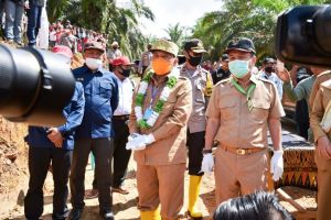 Bupati Syahirsah Hadiri Kunker Gubernur Jambi ke Desa Karya Mukti
