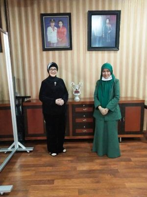 Ratu Munawarah Sowan ke Juniwati Maschun Sofwan