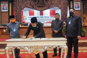 DPRD Setujui Ranperda Pertanggungjawaban Pelaksanaan APBD Provinsi Jambi 2019