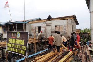 TNI Hadir, 4 Rumah Warga Desa Labuhan Pering Telah Layak Huni