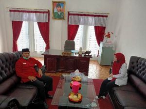 Ratu Munawarah Mendadak Datangi Kantor DPD PDIP Provinsi Jambi