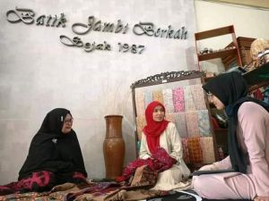 Ratu: Batik Jambi Harus Jadi Tuan Rumah di Negeri Sendiri