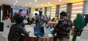 Viryan Cek Buku Kerja PPK PPS, Ternyata Masih Ada Komisioner Yang Tidak Punya