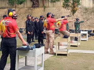 Kapolda Jambi Ikuti Kejuaraan Menembak