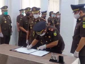Kajati Lantik Dua Kajari di Jambi, Ini Pejabat Barunya