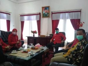 Cawabup Bungo Safruddin Dwi Apriyanto juga Tiba di Kantor PDIP Nobar Pengumuman Pilkada